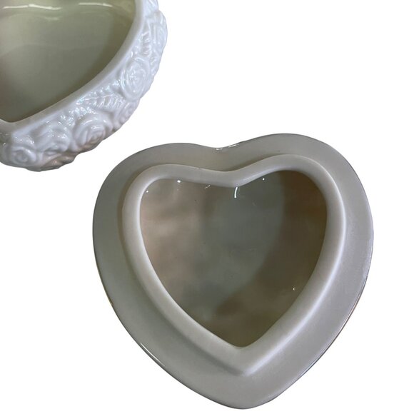Lenox Rose Heart Trinket Porcelain Box W/ 24K Gold Trim - Picture 8 of 9
